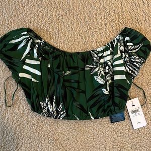 Guess brand new with tags jungle print crop top